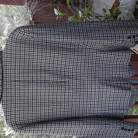 Theories 2 piece 100% Wool suit gray, cream  traces of beige Very Good Condition - Picture 2 of 6